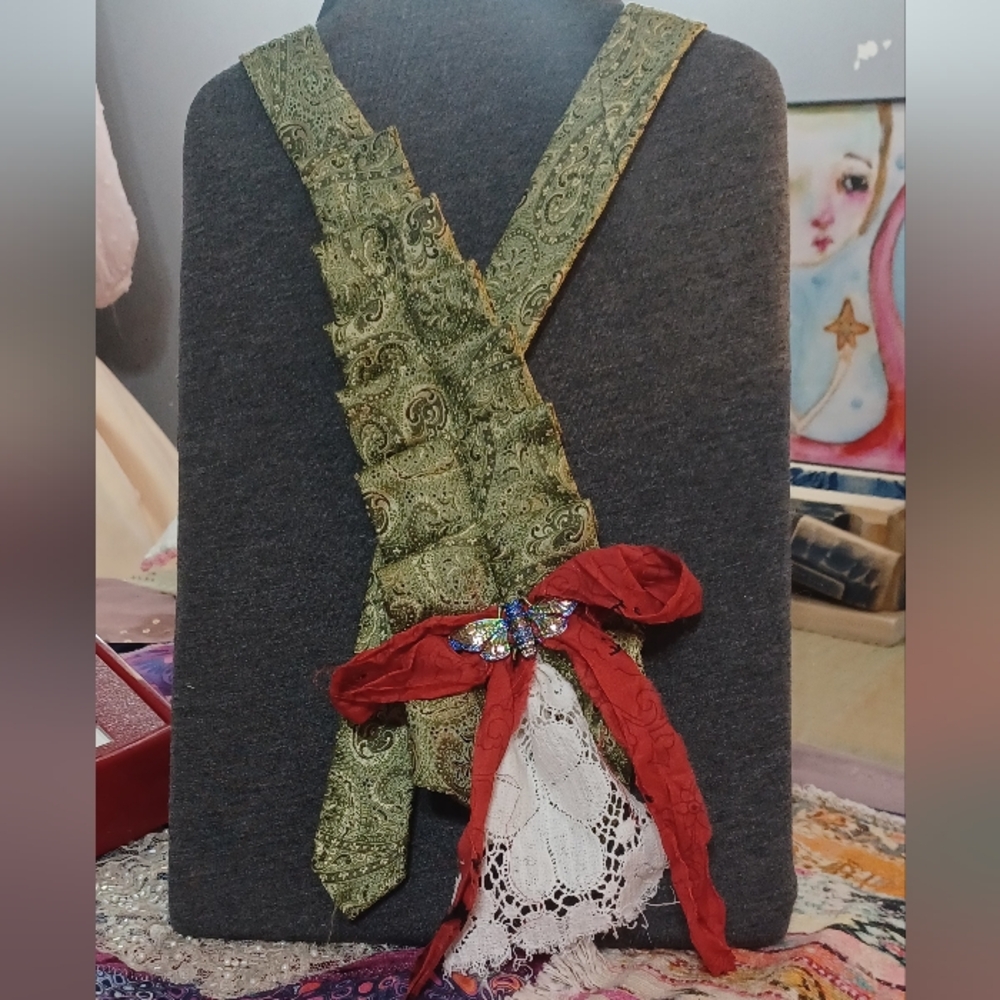 Handmade Upcycled Vintage Green Paisley Necktie .